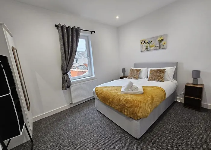 16 Newcastle Street By Prestige Serviced Holiday home Barrow-in-Furness